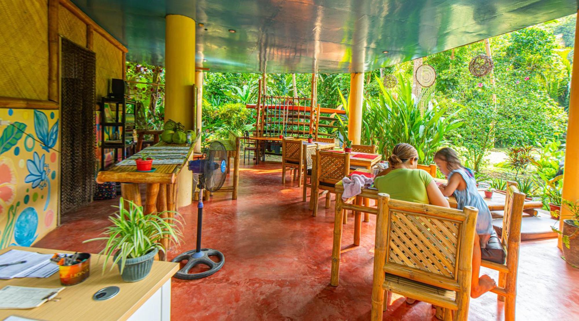 Water To Forest Ecolodge Лобок Экстерьер фото