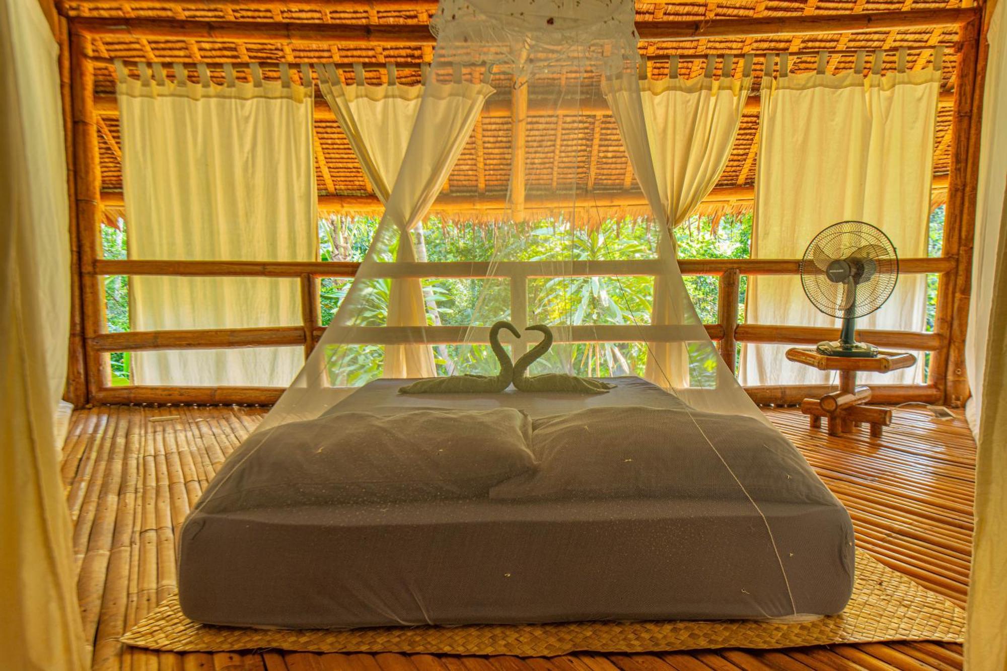 Water To Forest Ecolodge Лобок Экстерьер фото