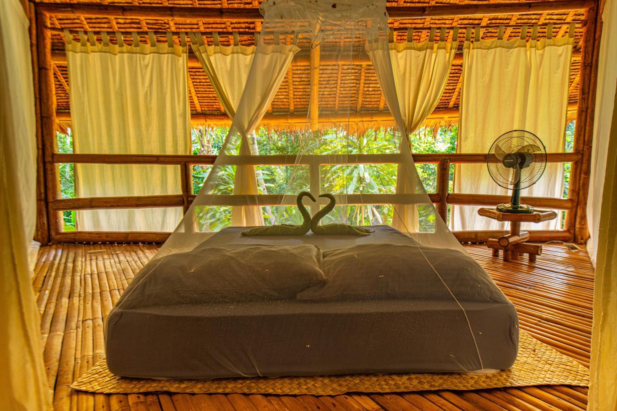 Water To Forest Ecolodge Лобок Экстерьер фото